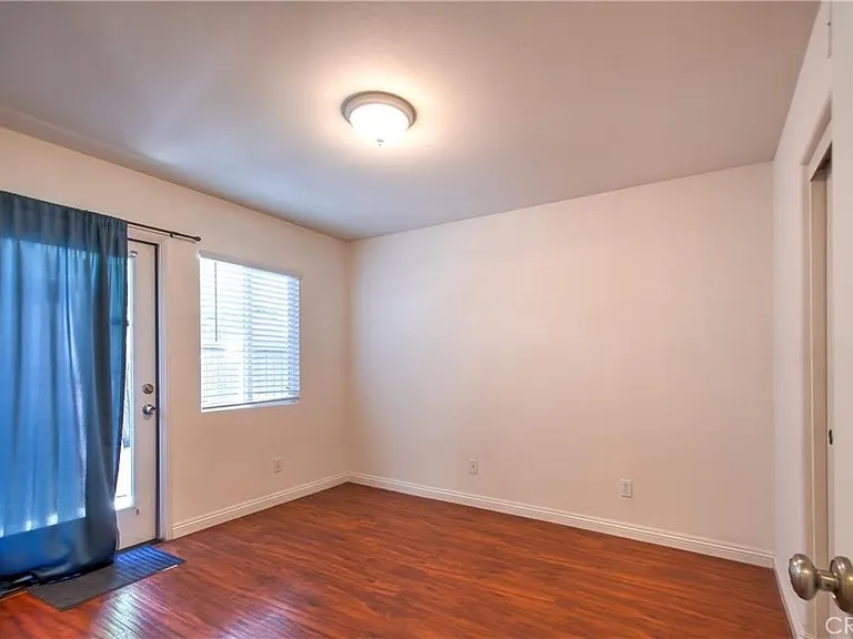 8 Silvermaple — Photo 21