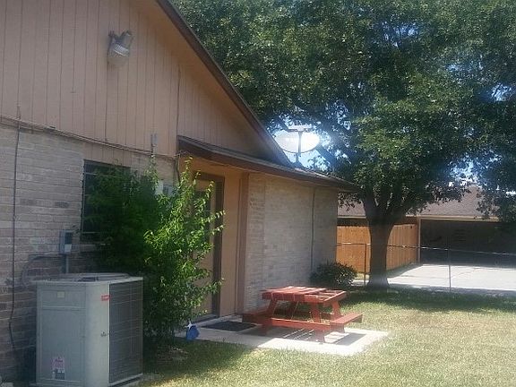 2nd image of 3002 Hilldale Dr