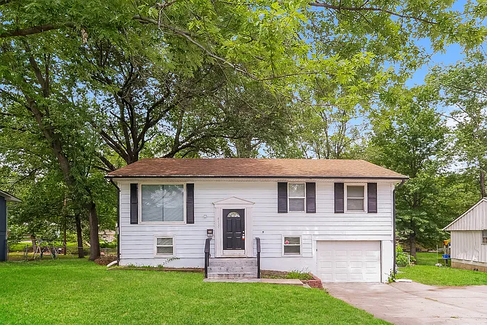 8400 E 93rd Ter