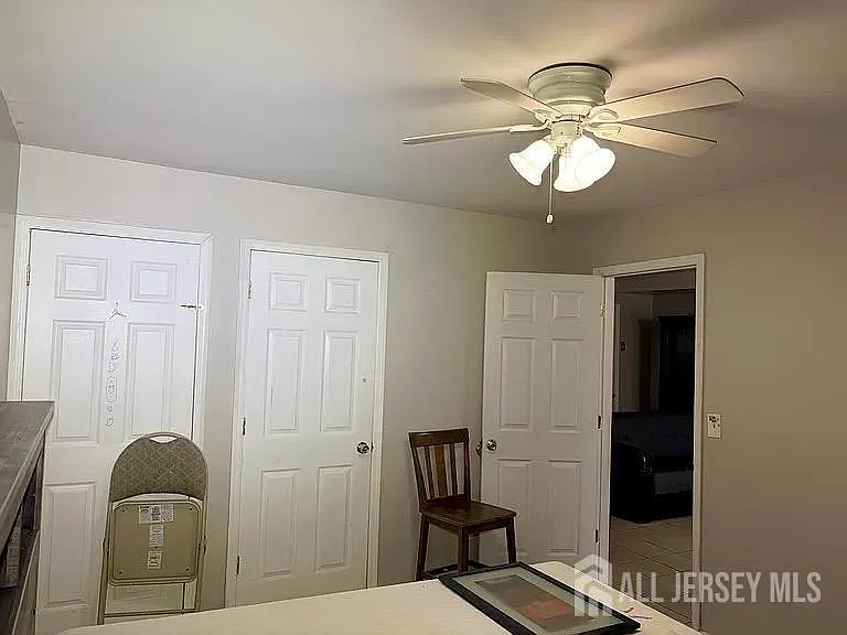 265 College Dr — Photo 9