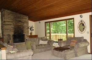 2nd image of 2039 N Glendale Rd