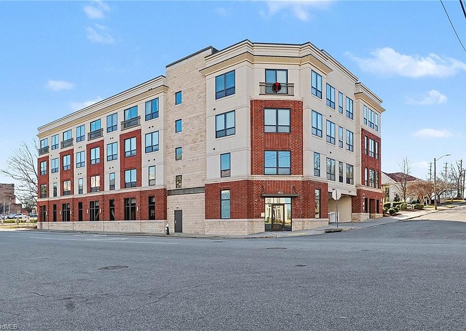 1st image of 411 W Washington St Ste 209