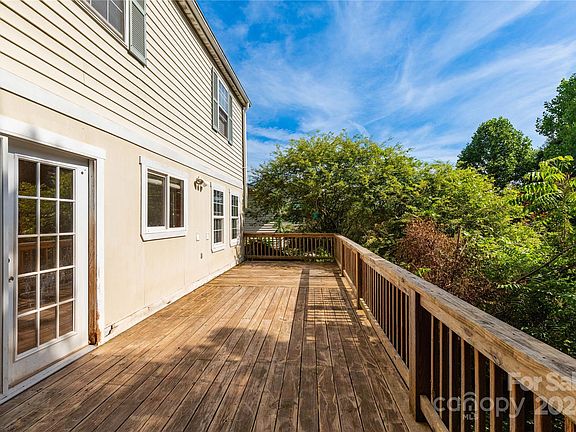 3rd image of 108 Johnson Hill Dr