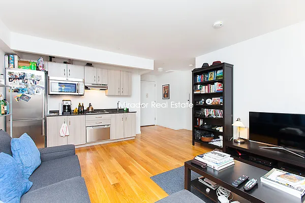 Rented by Mirador Real Estate | media 13