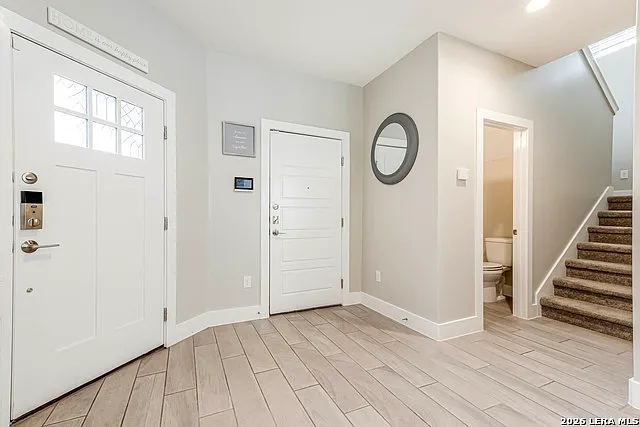 1426 E Sandalwood Ln — Photo 3