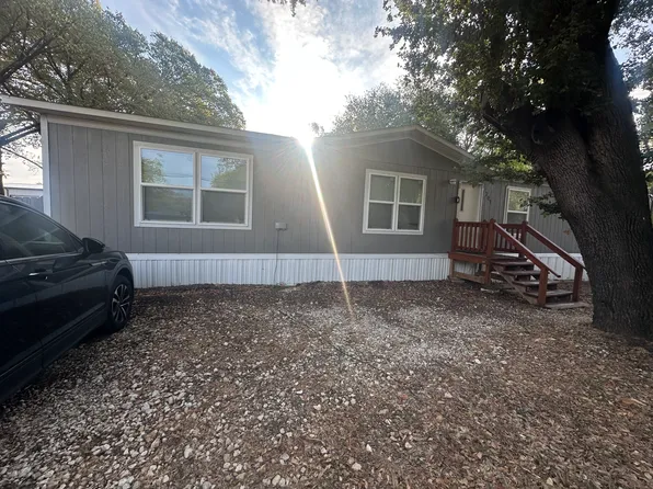707 Golf Course Rd, Gatesville, TX 76528