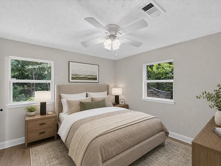 213 Amellia Pl — Photo 17