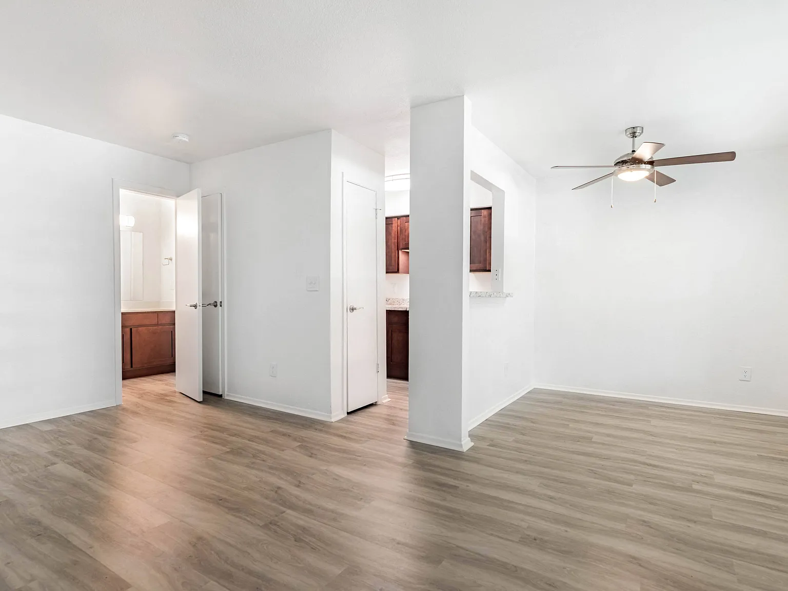 Hillcrest Apartments — Photo 4