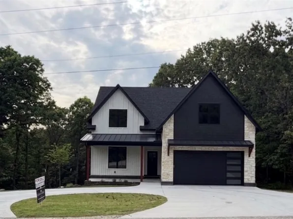2453 N Double Springs Rd, Fayetteville, AR 72704
