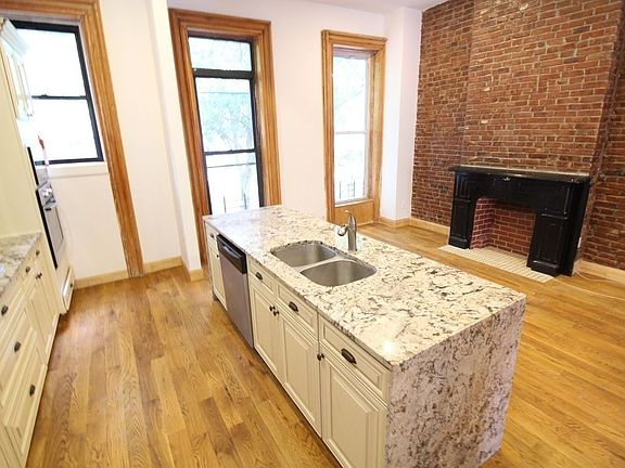 5th image of 33 Clifton Pl #2