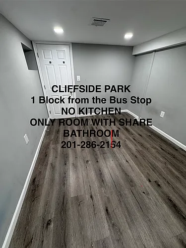 553 Dewey Ave Photo 1
