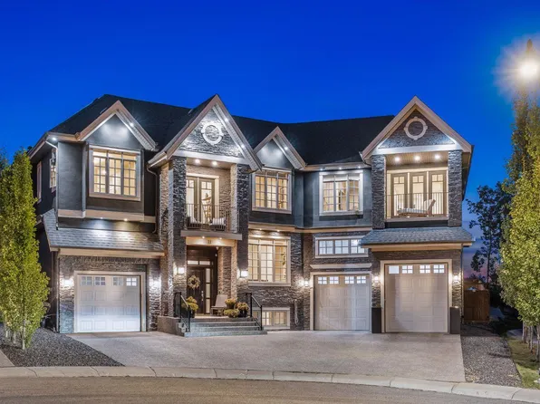11 Elveden Pl SW, Calgary, AB T3H 0L1