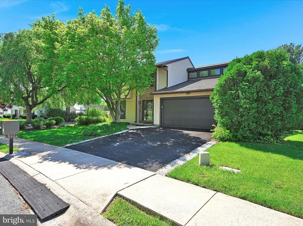 896 Salisbury Ct, Lancaster, PA 17601