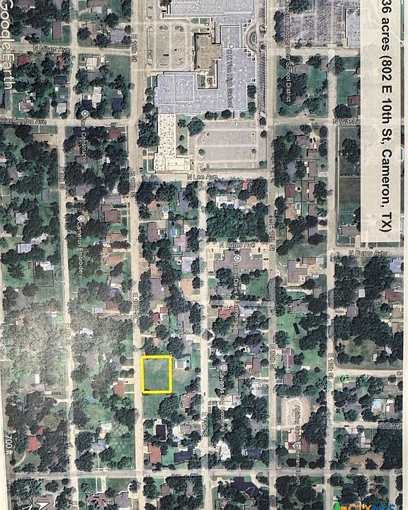 2nd image of 802 E 10th St