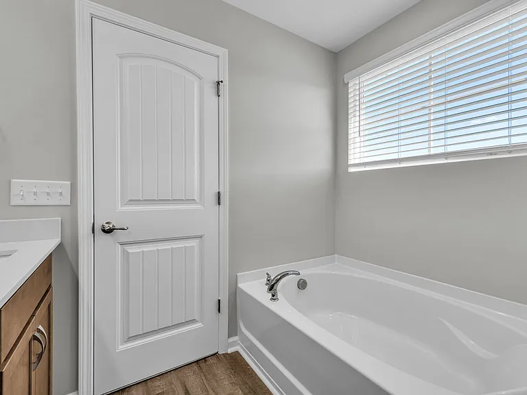 109 Fenway St — Photo 33