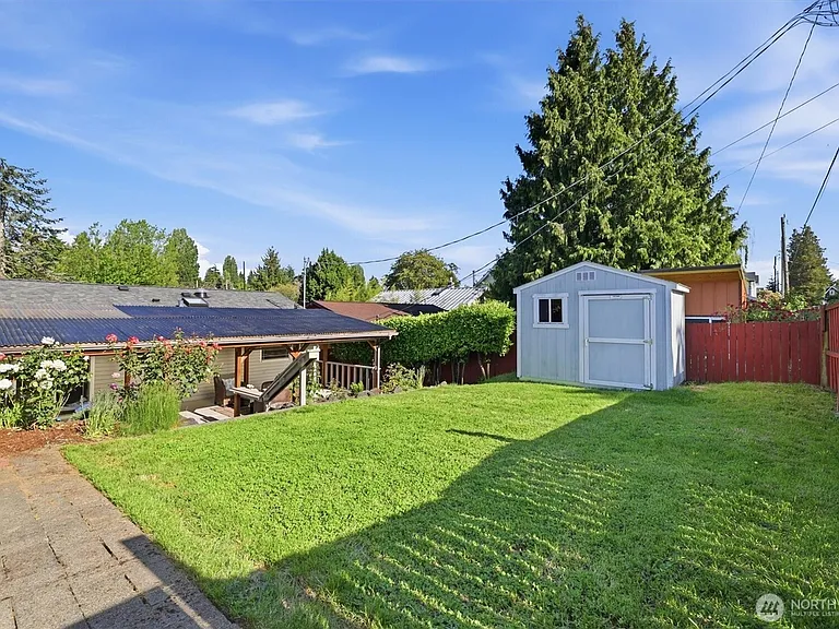 8425 18th Ave SW — Photo 30