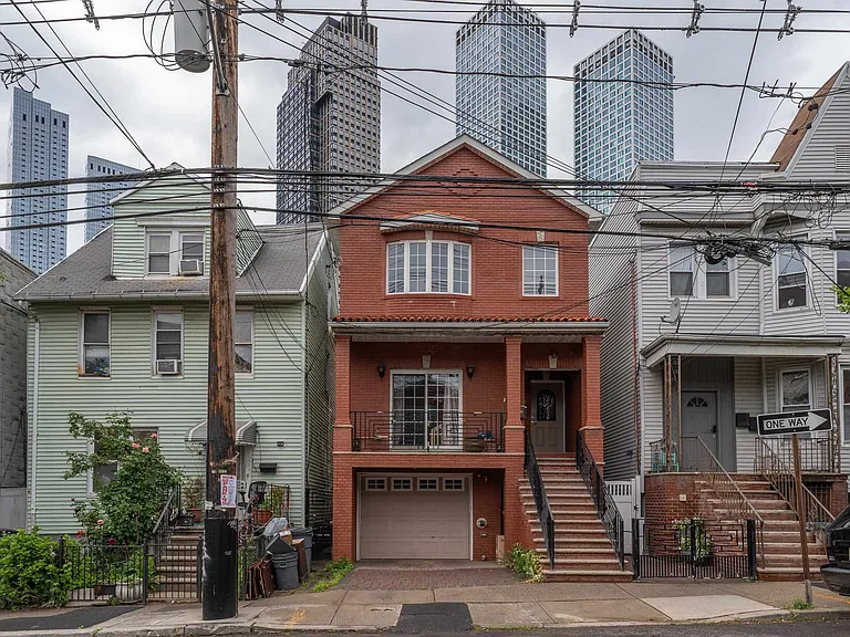 239 Baldwin Ave #3 — Photo 24