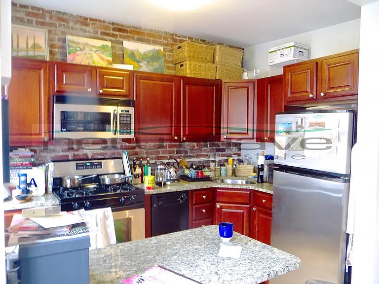 68 Phillips St #5 — Photo 6