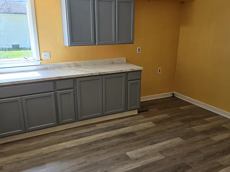 95 Carl St — Photo 11
