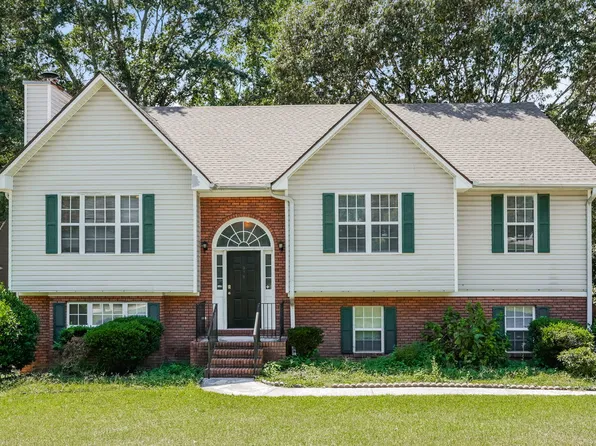 976 Masters Ln, Snellville, GA 30078