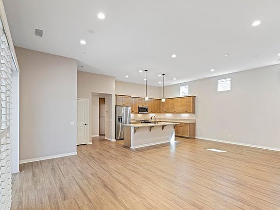 4th image of 78918 Adesso Way