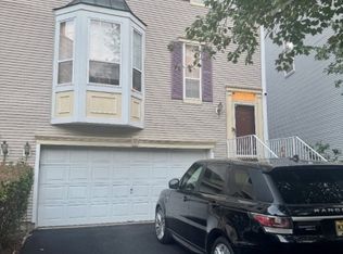 55 Bobolink Ct, Wayne, NJ 07470