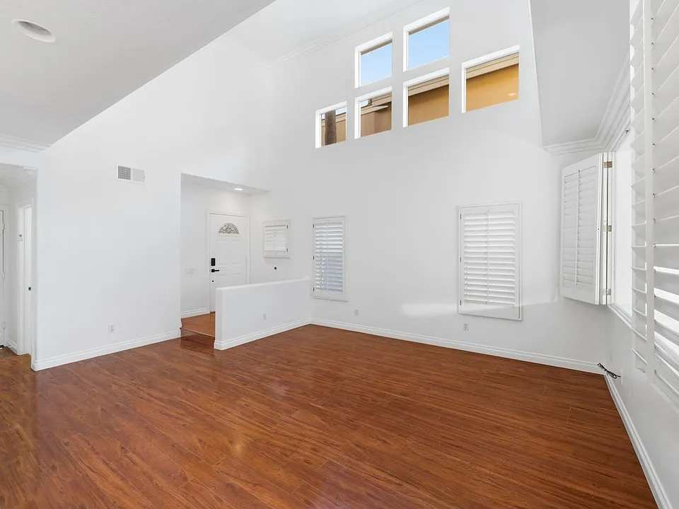 8261 E Alpine Ct