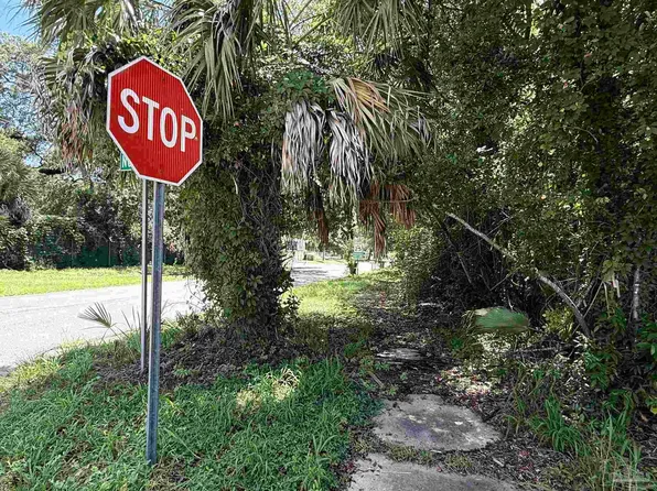 1420 N H St, Pensacola, FL 32501