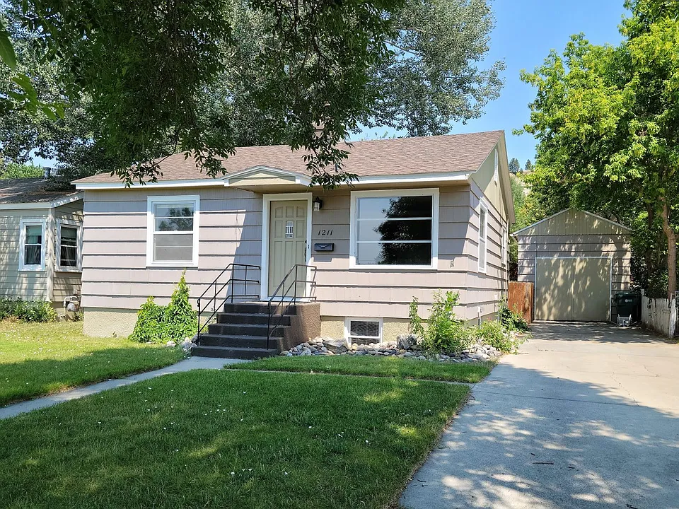 1211 Yale Ave