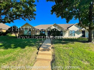 714 Biloxi Dr #714, Ennis, TX 75119