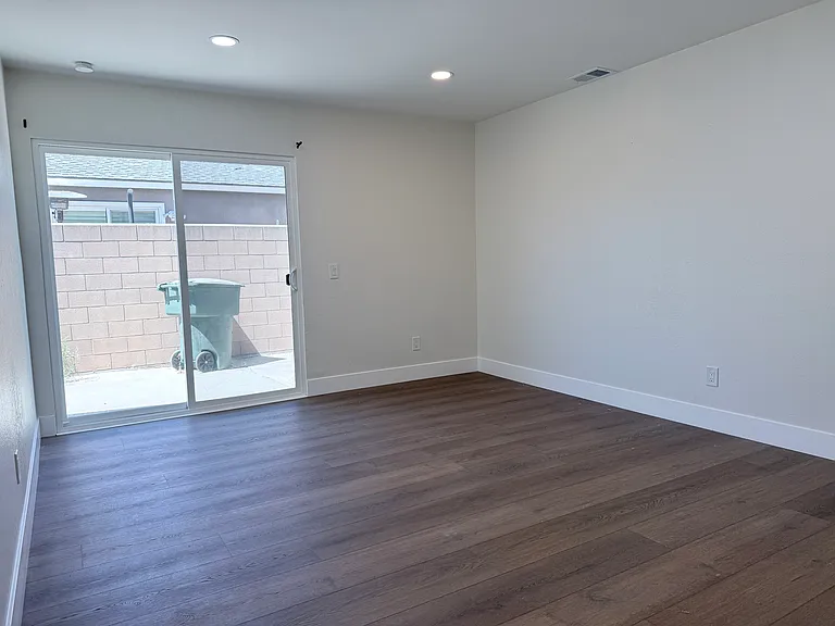 12650 Cypress Ave — Photo 7