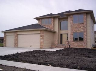 1916 7th St E, West Fargo, ND