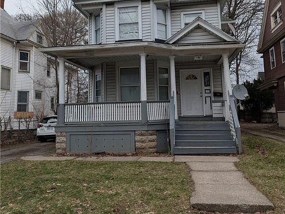 2nd image of 196 Kenwood Ave