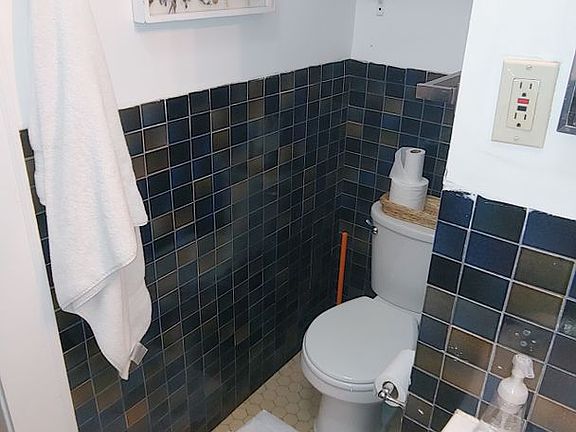 3rd image of 1747 Paul W Bryant Dr APT 2
