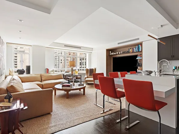 21 E 61st St APT 8C, New York, NY 10065
