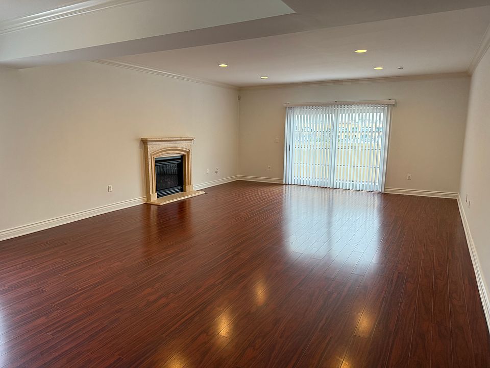 1st image of 11848 1/2 Kiowa Ave #104