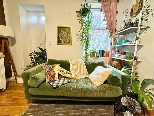 Rented by J PRESTON AND ASSOCIATES INC | media 24