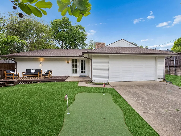 9734 Queenswood Ln — Photo 31