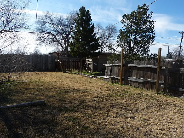 703 Dixie Dr — Photo 19