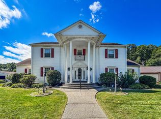 111 Phillips St, Sophia, WV 25921