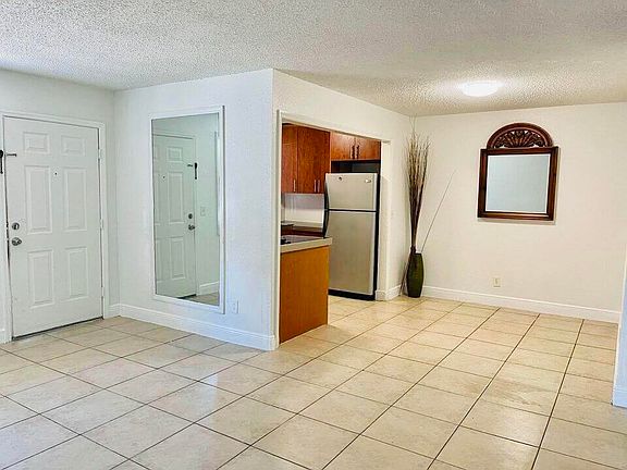 5th image of 400 NW 65th Avenue #114