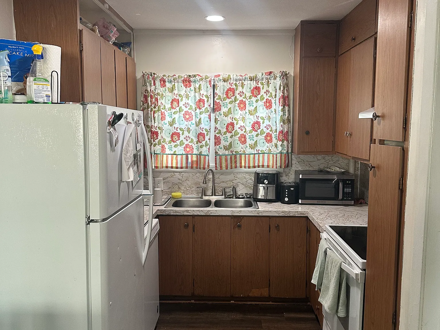 2312 Knapp Street — Photo 3