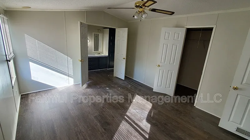 3 bed, 2.0 bath, 1200 sqft, $1,450 — Photo 2