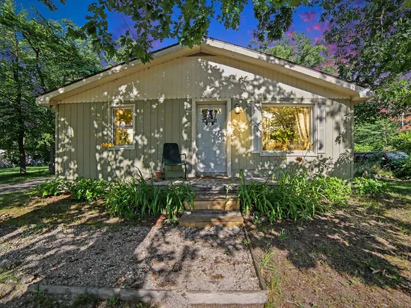 1460 S Mill Iron Rd, Muskegon, MI 49442
