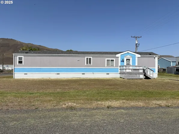 111 Juniper St, Roosevelt, WA 99356