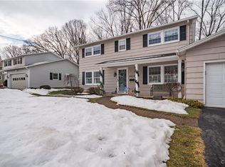 4858 Driftwood Dr, Liverpool, NY 13088