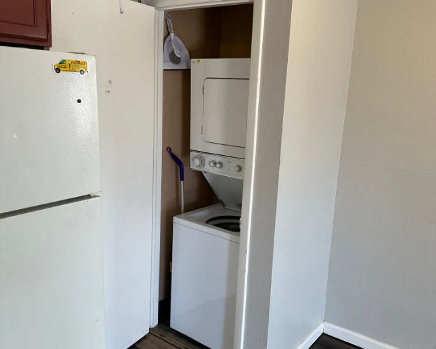 2609 E Dale St. — Photo 2