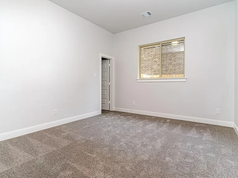 5209 Noble Ln — Photo 17