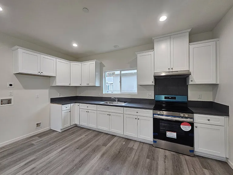 10812 E Klingerman St #3/4 — Photo 7