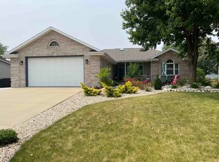 969 Bedford Dr, Janesville, WI 53546